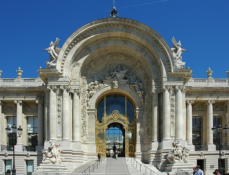 Drzwi wejściowe do Petit Palais. Fot. Callips 2006. Źródło; Wikimedia Commons.  Lic. CC BY-SA 3.0